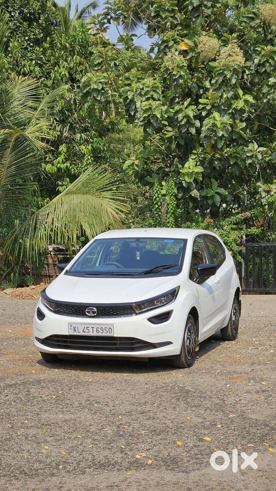 Tata Altroz 1.2 Xe, 2020, Petrol
