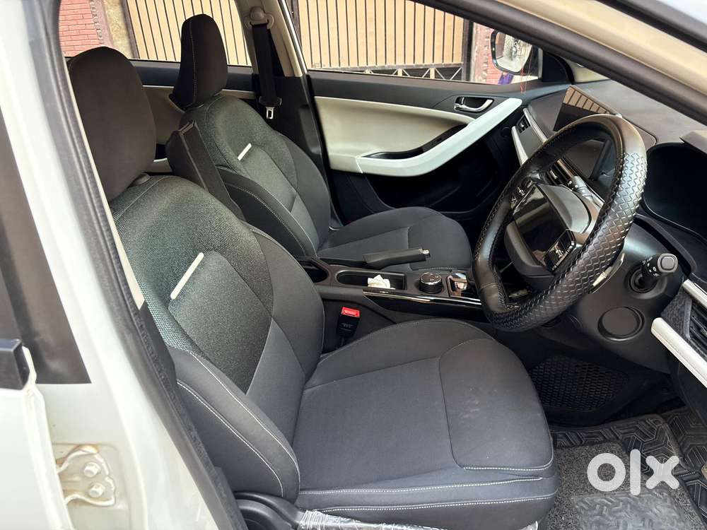 Tata Nexon Creative Plus S 1.2 Revotron Petrol 6 Amt Dt, 2024, Petro..