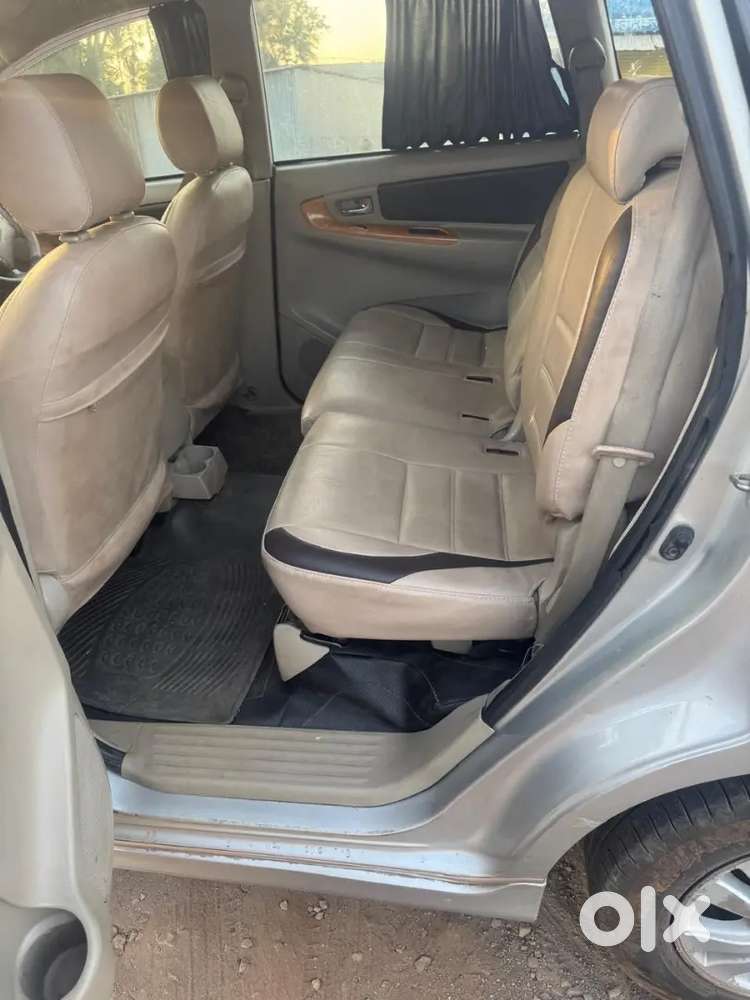 Toyota Innova 2010 Diesel 200000 Km Driven