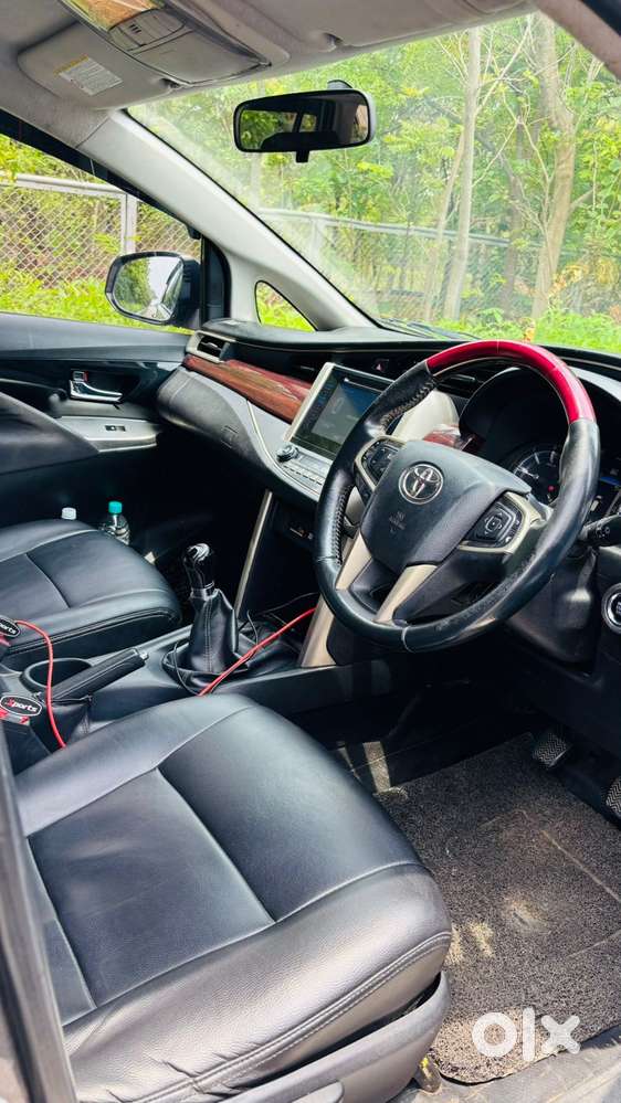 Toyota Innova Crysta 2.4 V 7 Str, 2016, Diesel