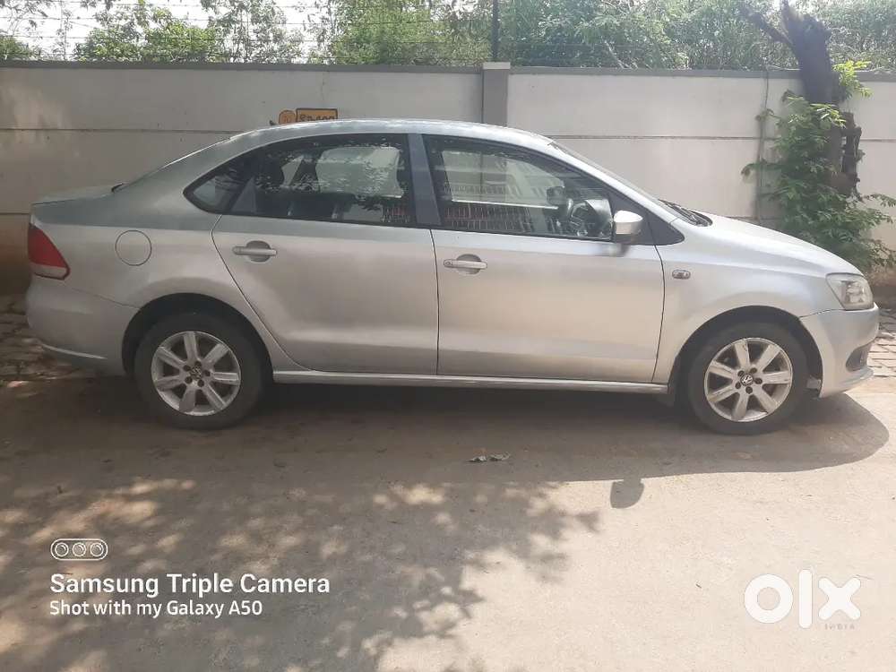 Volkswagen Vento Highline 2011 Petrol
