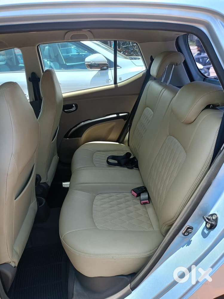 Hyundai I10 Sportz 2012 Automatic