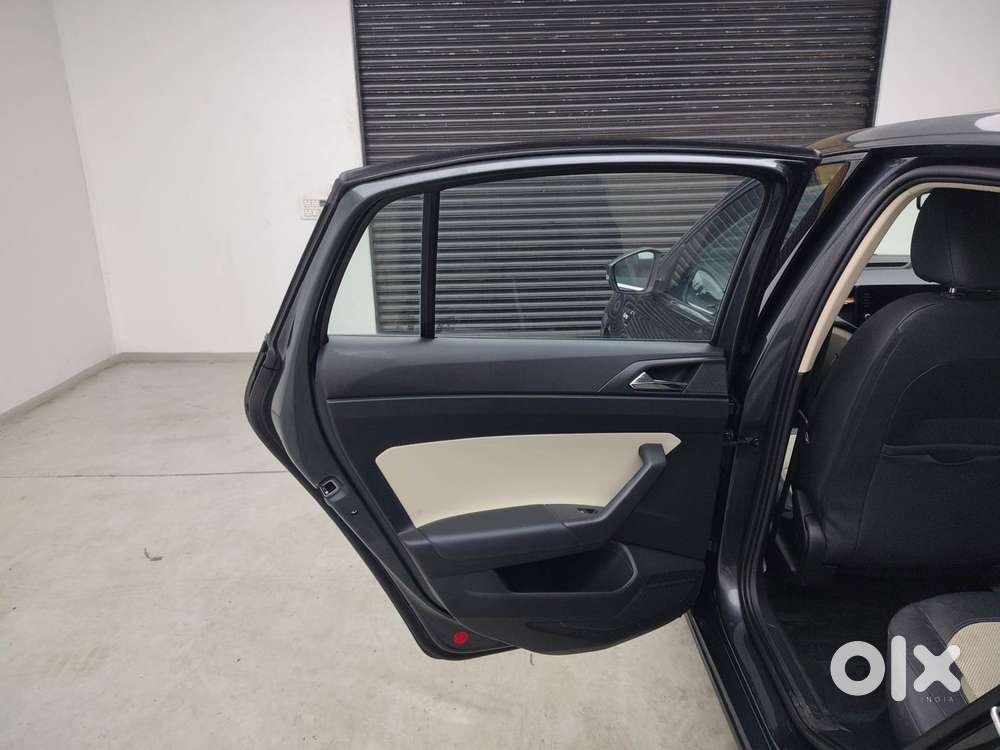Skoda Slavia Style 1.0l Tsi Mt, 2023, Petrol