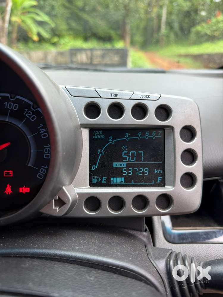 Chevrolet Beat Petrol 2015