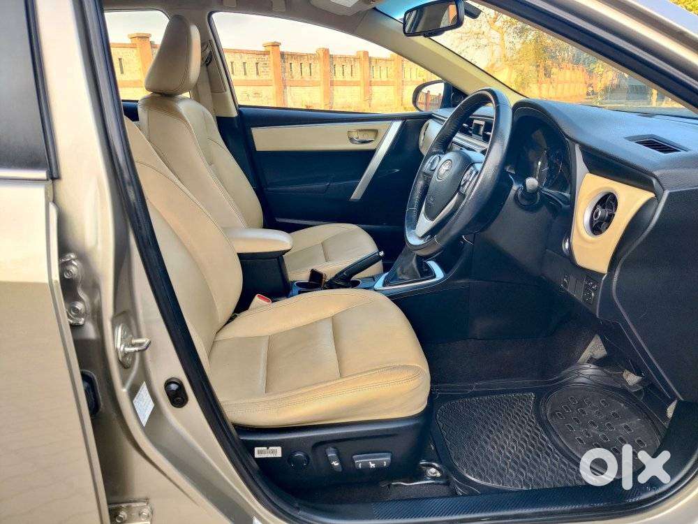 Toyota Corolla Altis 1.8 Gl, 2018, Petrol