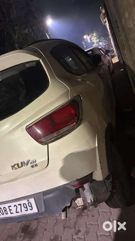 Mahindra Kuv 100