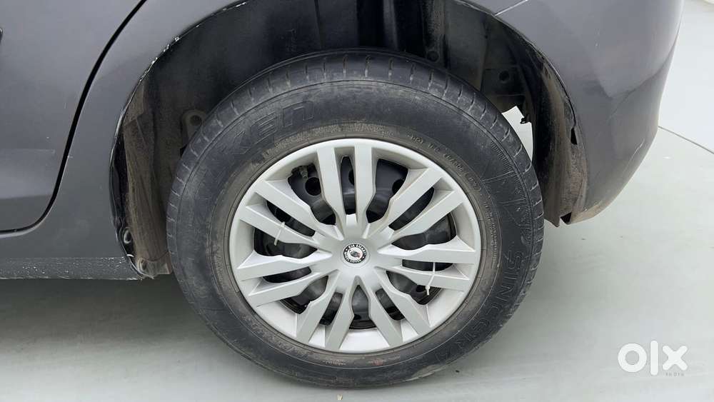 Maruti Suzuki Swift Vvt Vxi, 2016, Petrol