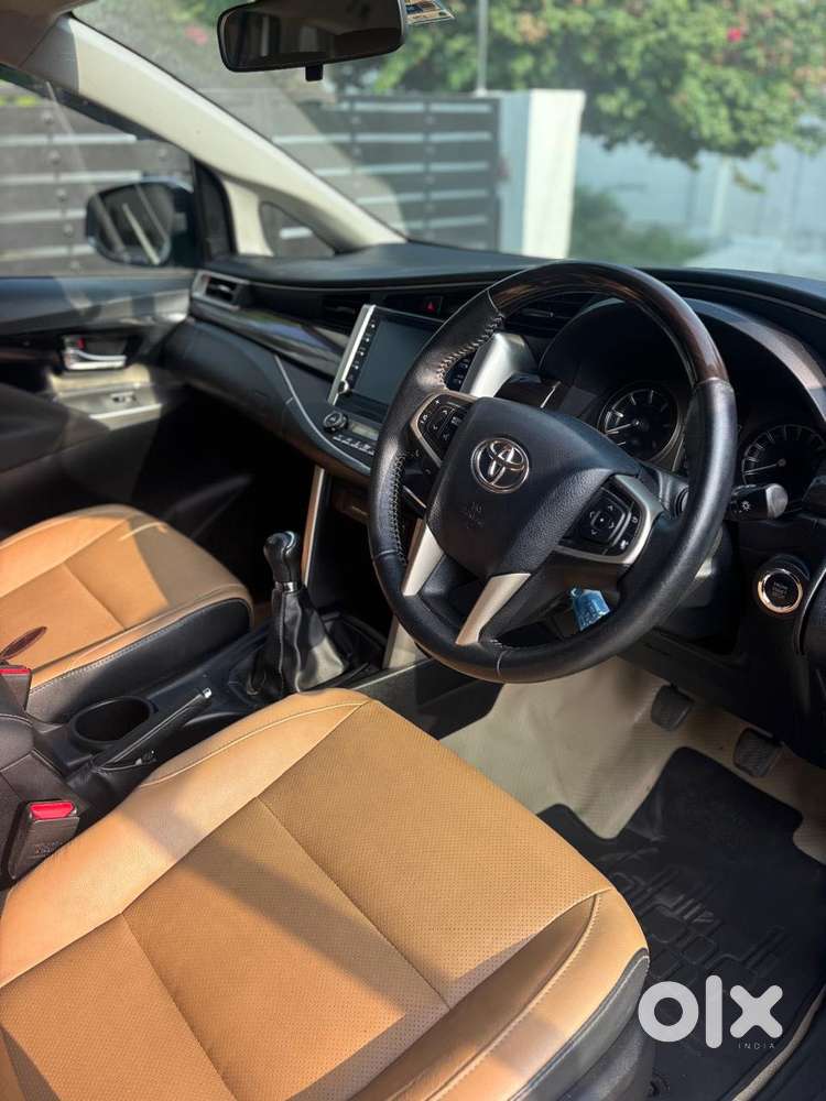 Toyota Innova Crysta [2020-ongoing] 2.4 Zx 7 Str, 2023, Diesel
