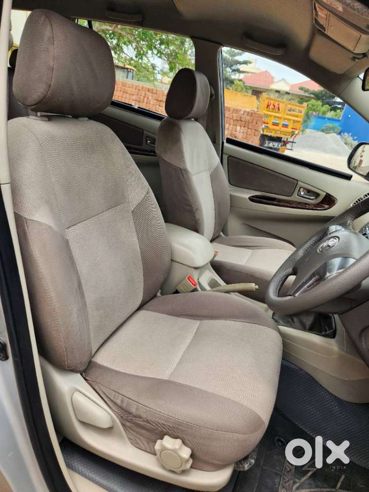 Toyota Innova 2.5 Vx 8 Str, 2014, Diesel