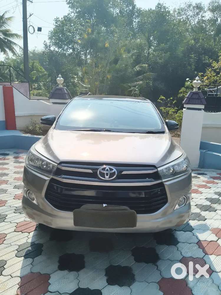 Toyota Innova Crysta 2018 Diesel 140000 Km Driven.