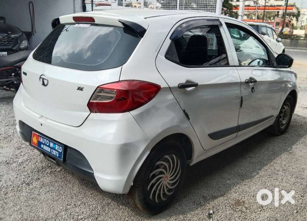 Tata Tiago Xe, 2017, Petrol