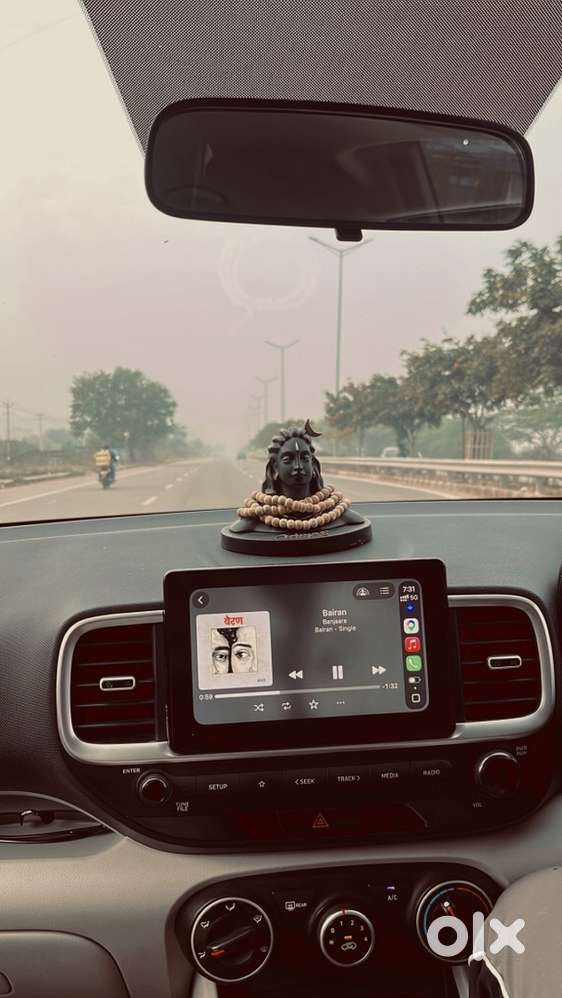 Hyundai Venue Petrol 2025