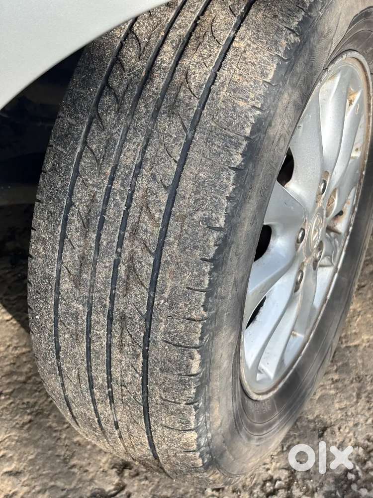 Toyota Innova 8 Str 2012