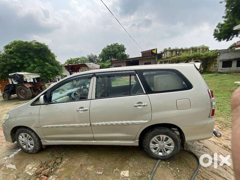 Toyota Innova 2.5 G 2012