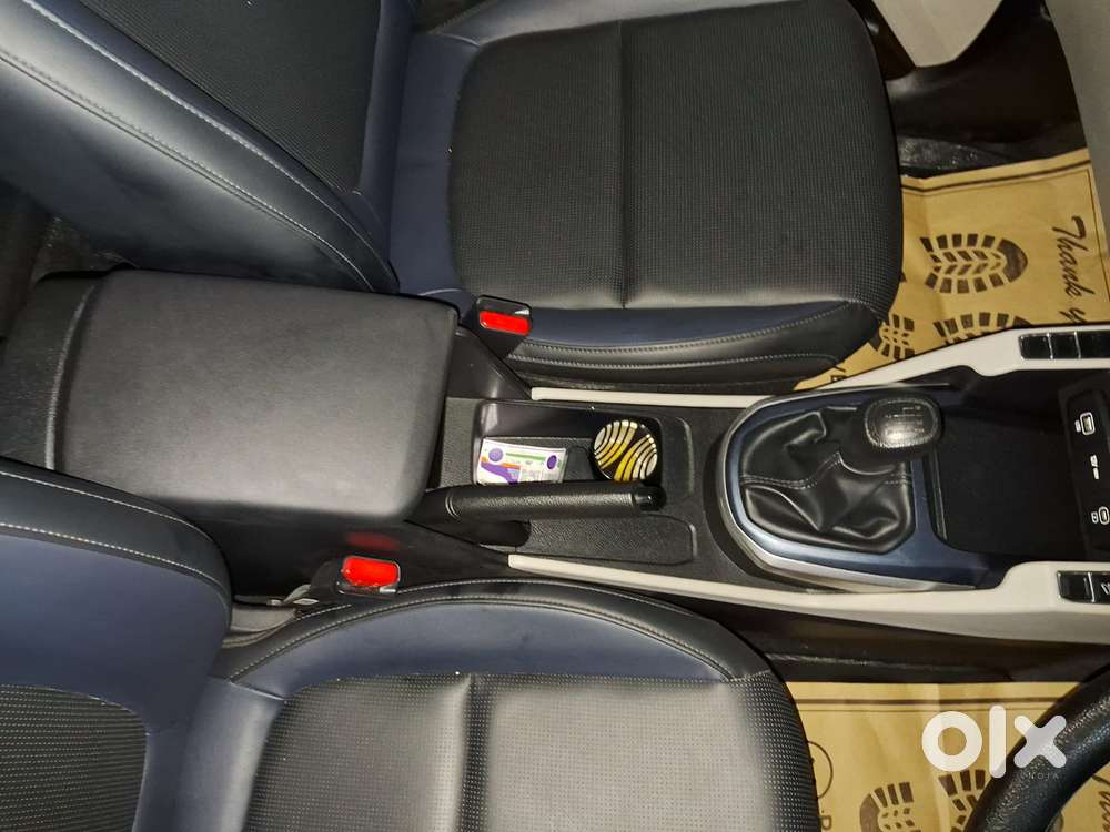 Kia Carens G 1.5 6mt Premium (o) 7-seater, 2024, Petrol