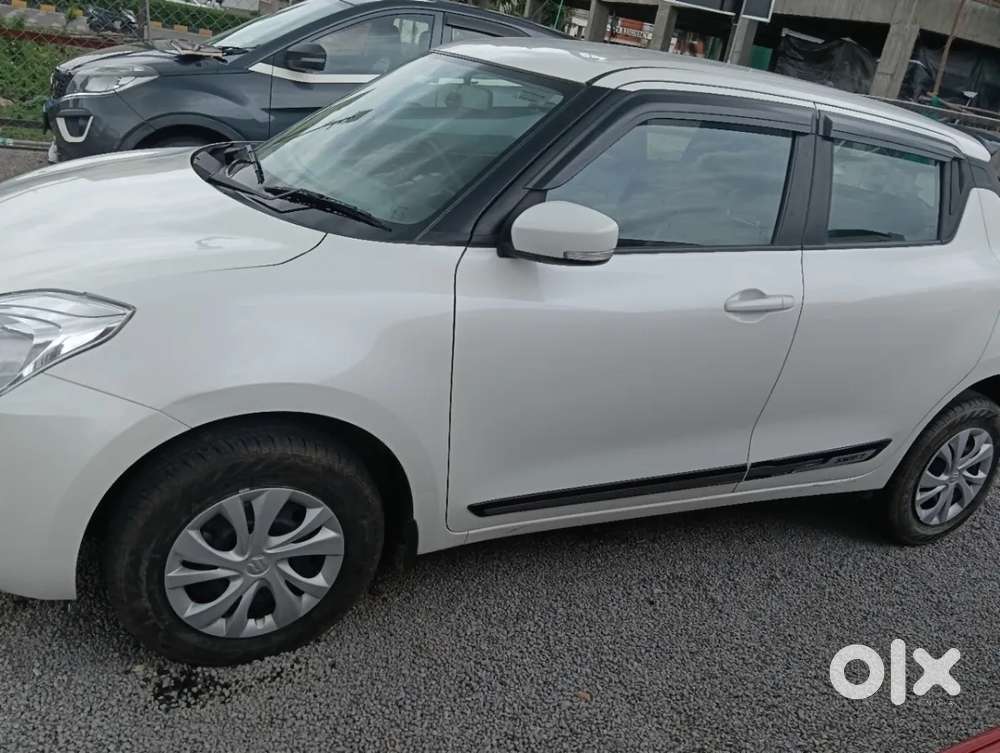 Maruti Suzuki Swift Vxi, 2023, Petrol