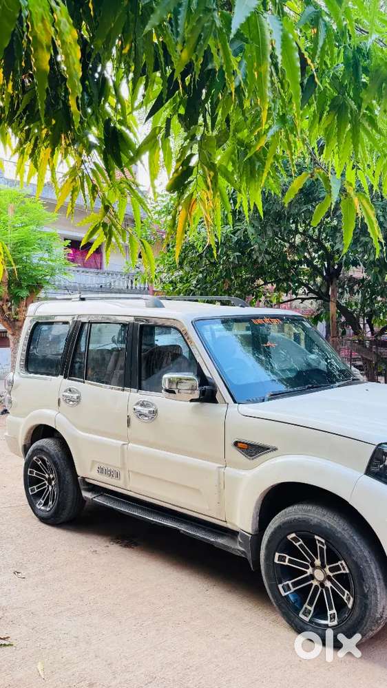 Mahindra Scorpio Classic 2014 Diesel 100000 Km Driven