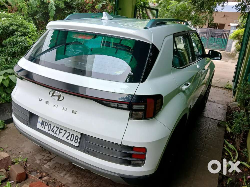 Hyundai Venue 2023 S (o) Petrol Manual, Nil Dep  Insurance, 35%ncb