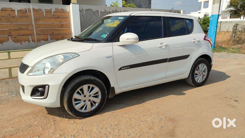 Maruti Suzuki Swift Vvt Zxi, 2017, Petrol