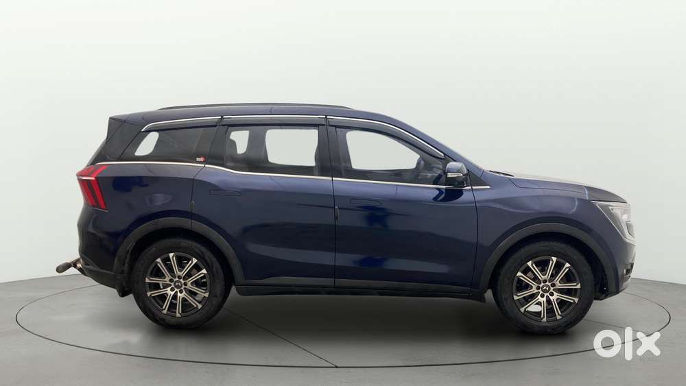 Mahindra Xuv700 2.0 Ax 7 Petrol Mt Str, 2021, Petrol