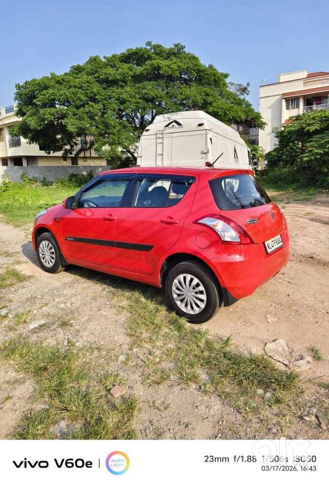 Maruti Suzuki Swift Vxi 1.2 Abs Bs-iv, 2016, Petrol