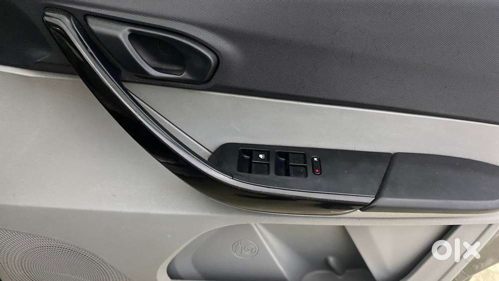 Tata Tiago 1.2 Revotron Xt, 2020, Petrol