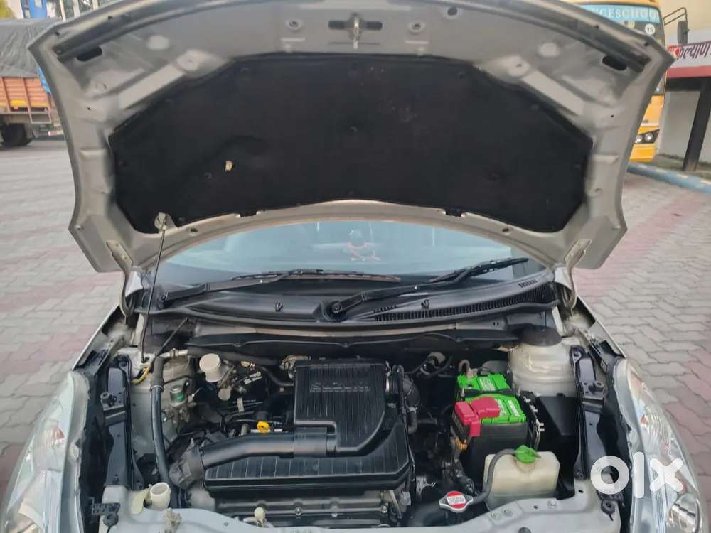 Maruti Suzuki Swift Vxi 2012