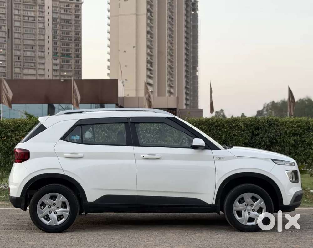 Hyundai Venue 1.2 S Plus, 2021, Petrol
