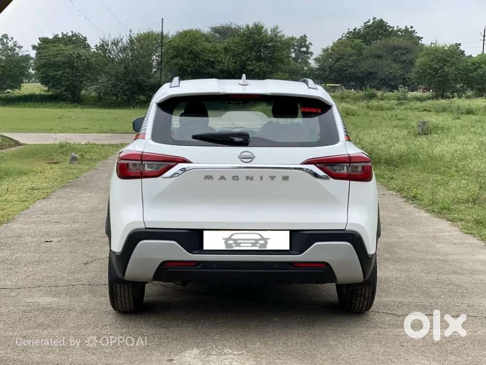 Nissan Magnite 1.0 Xv Red Edition, 2022, Petrol