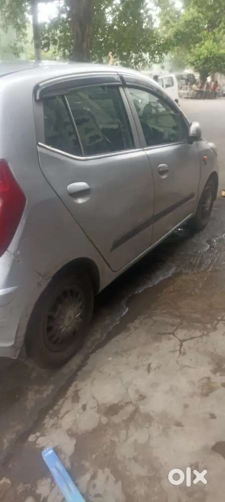 Hyundai I10 Petrol At 2012