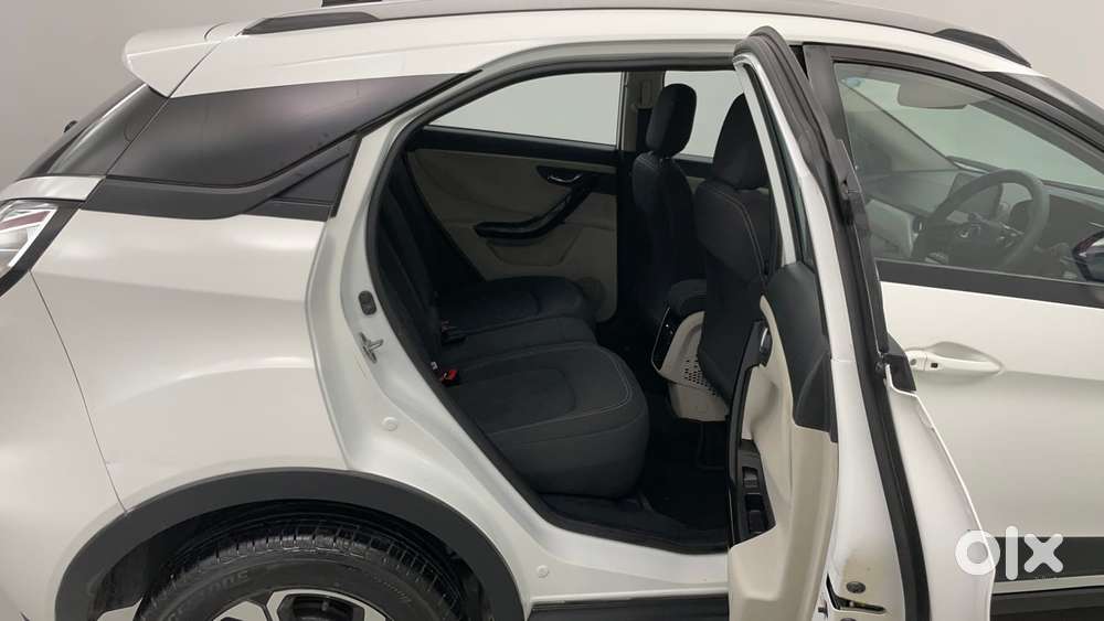Tata Nexon 1.2 Revotron Xza Plus, 2023, Petrol