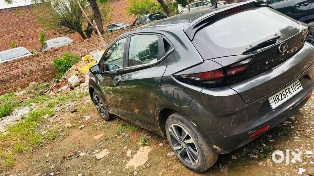 Tata Altroz Xz Icng 2025