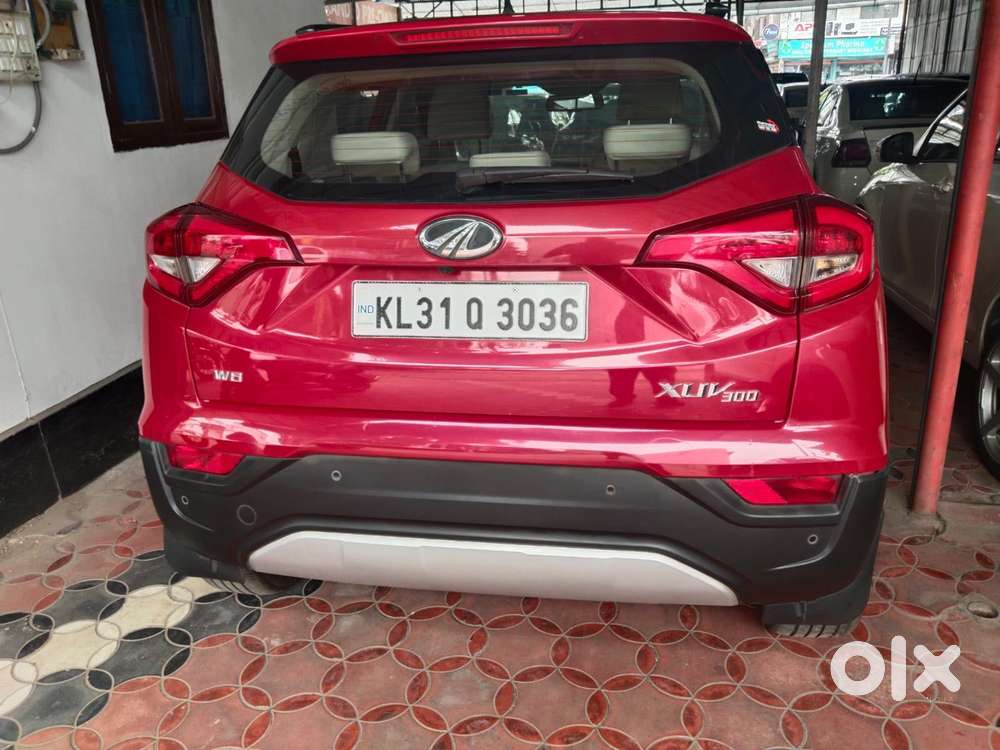 Mahindra Xuv300 W8, 2021, Petrol