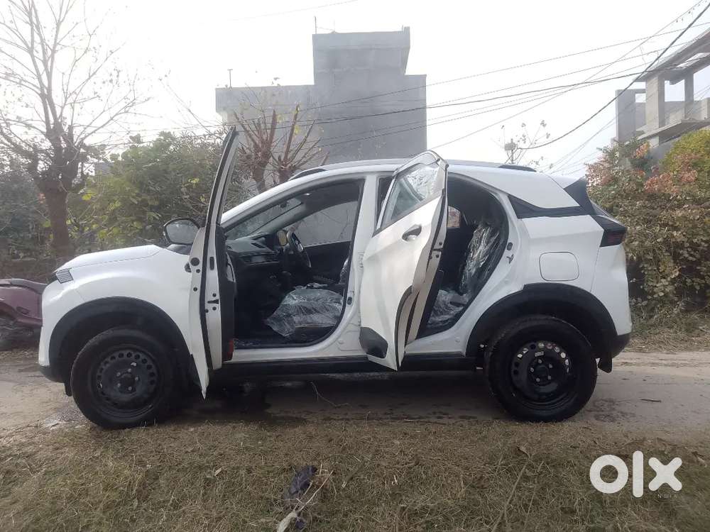 Tata Nexon 2025 Petrol 3000 Km Driven