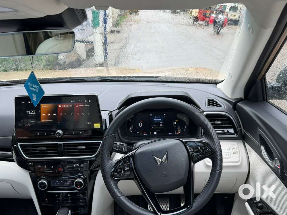 Mahindra Xuv 3xo Ax7 L At Tgdi 2025