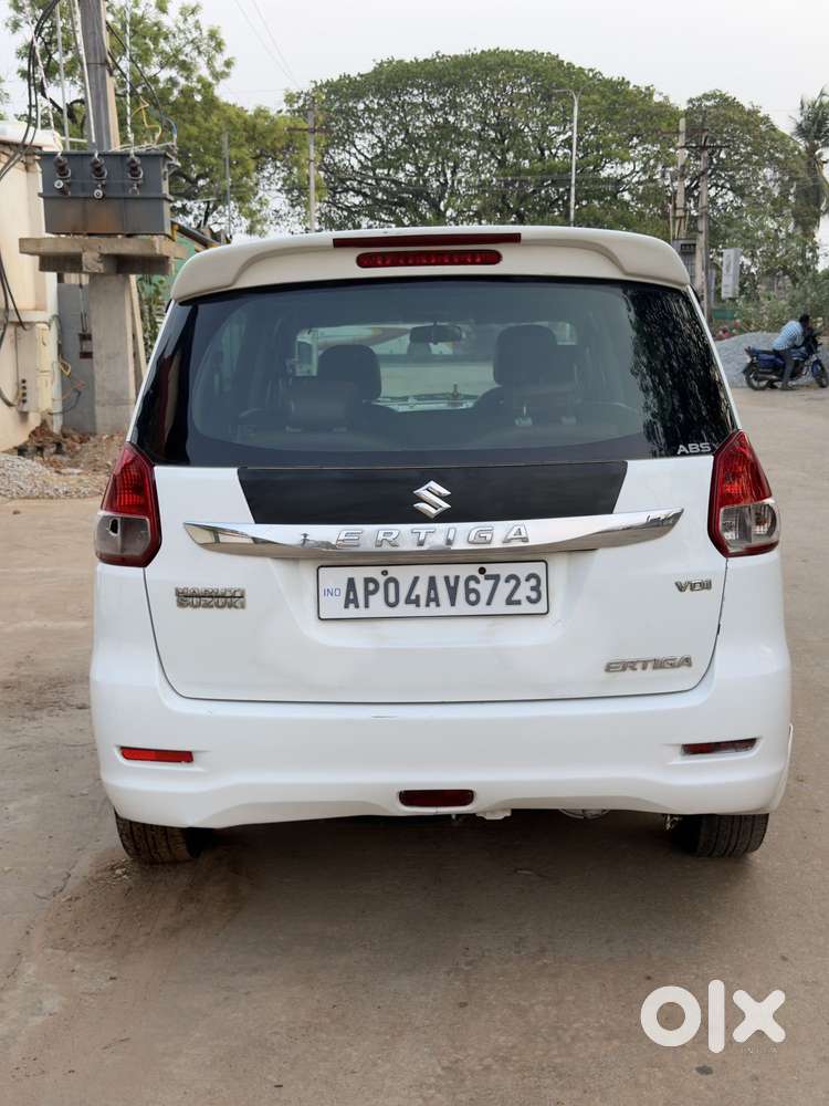 Maruti Suzuki Ertiga Vdi Shvs, 2014, Diesel