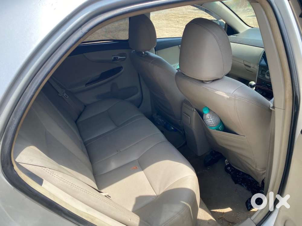 Toyota Corolla Altis 2011