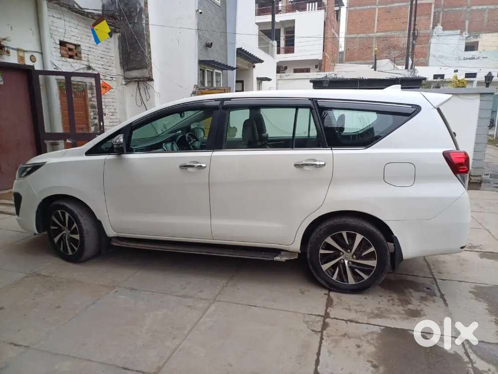 Toyota Innova Crysta 2021 Diesel 100000 Km Driven