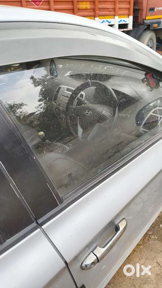 Hyundai I20 Asta 2011(top Model Alloy Wheels And 4 Power Window)