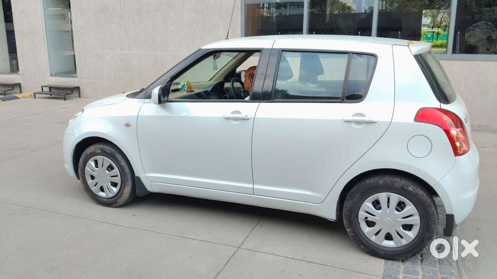 Maruti Suzuki Swift 2004-2010 Vxi Bsiv, 2010, Petrol