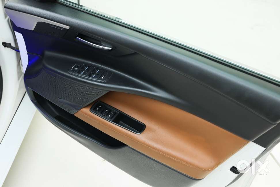 Jaguar Xe Prestige, 2018, Petrol