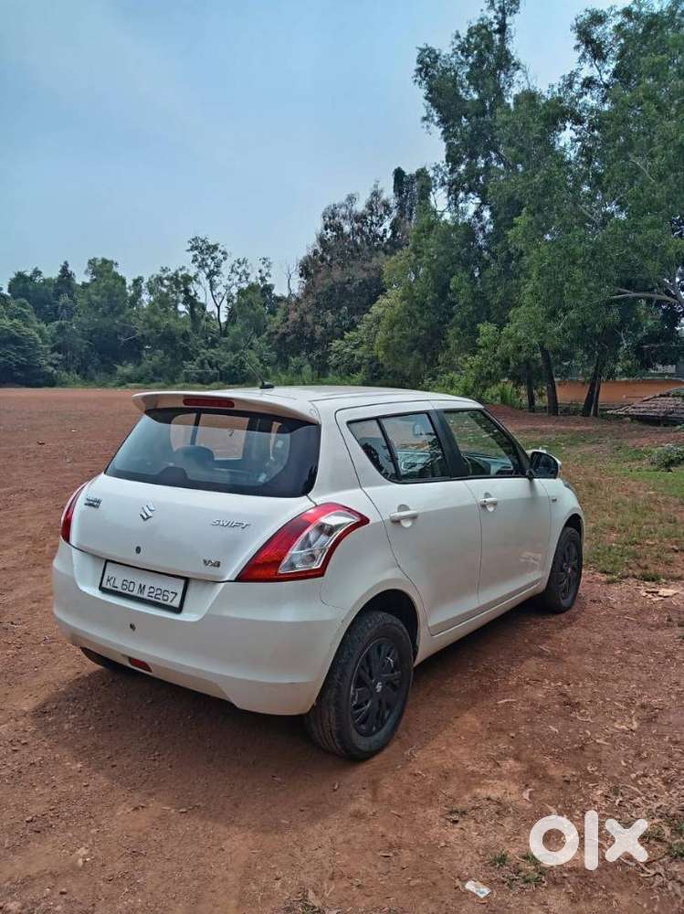 Maruti Suzuki Swift Vxi Ags, 2017, Petrol