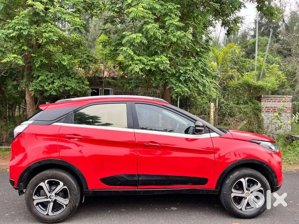 Tata Nexon Xz Plus (hs), 2022, Petrol