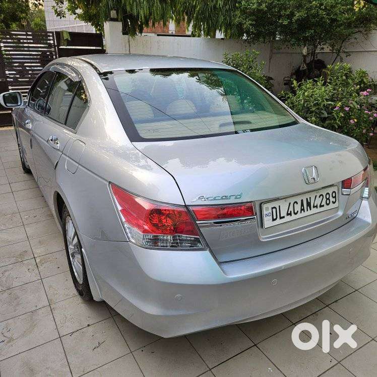 Honda Accord 2.4 Elegance Manual, 2011, Petrol