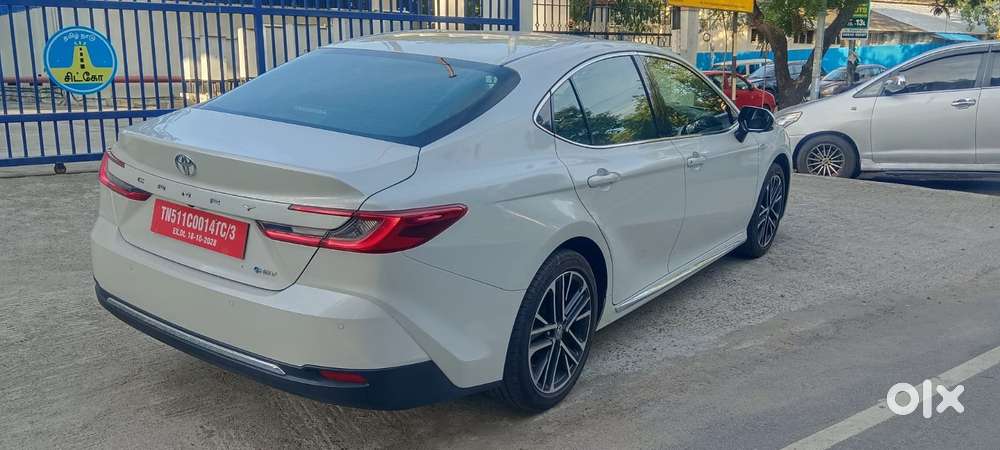 Toyota Camry Hybrid, 2024, Petrol