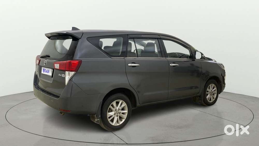 Toyota Innova Crysta 2.4 Vx Mt, 2016, Diesel