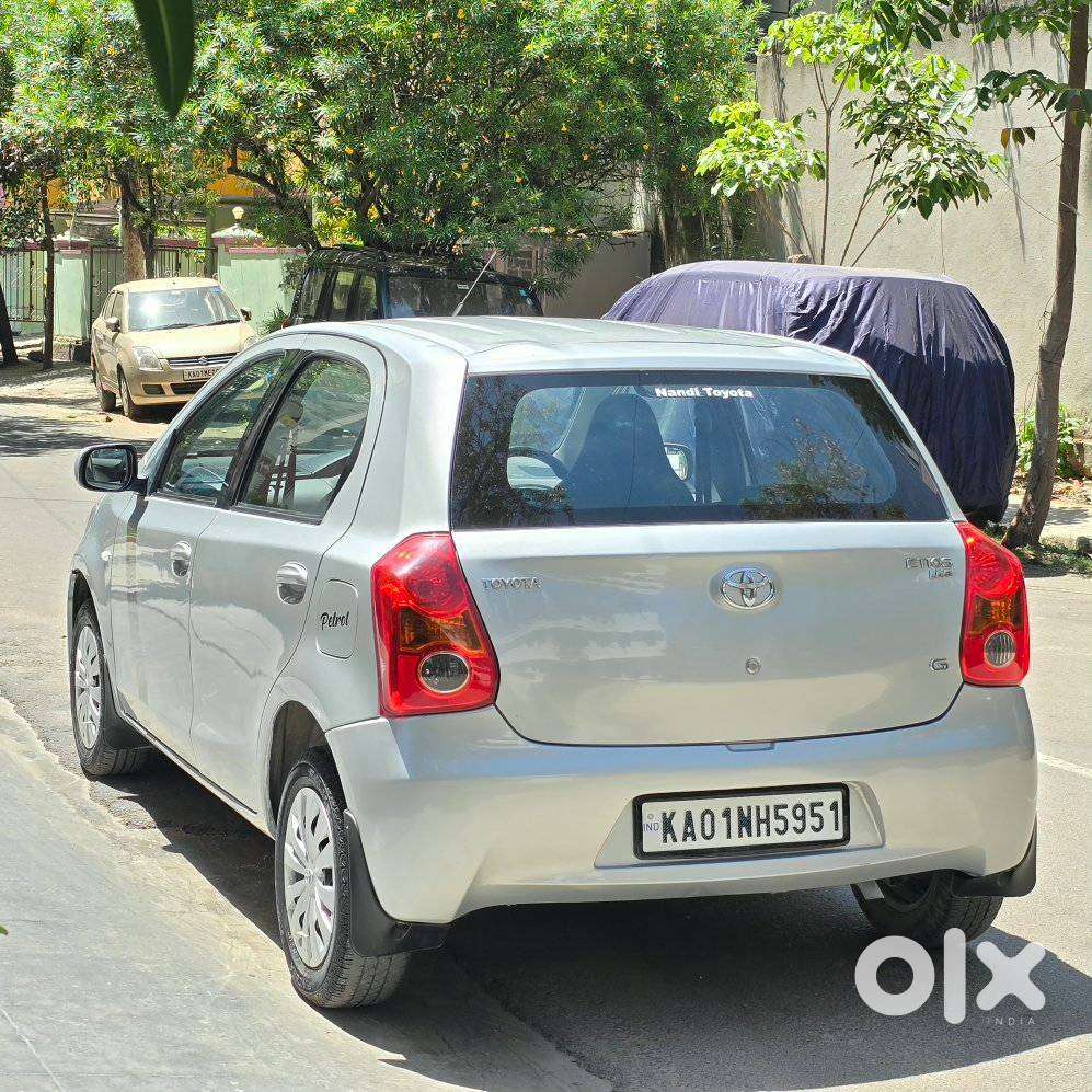 Toyota Etios Liva 2011-2012 G, 2011, Petrol