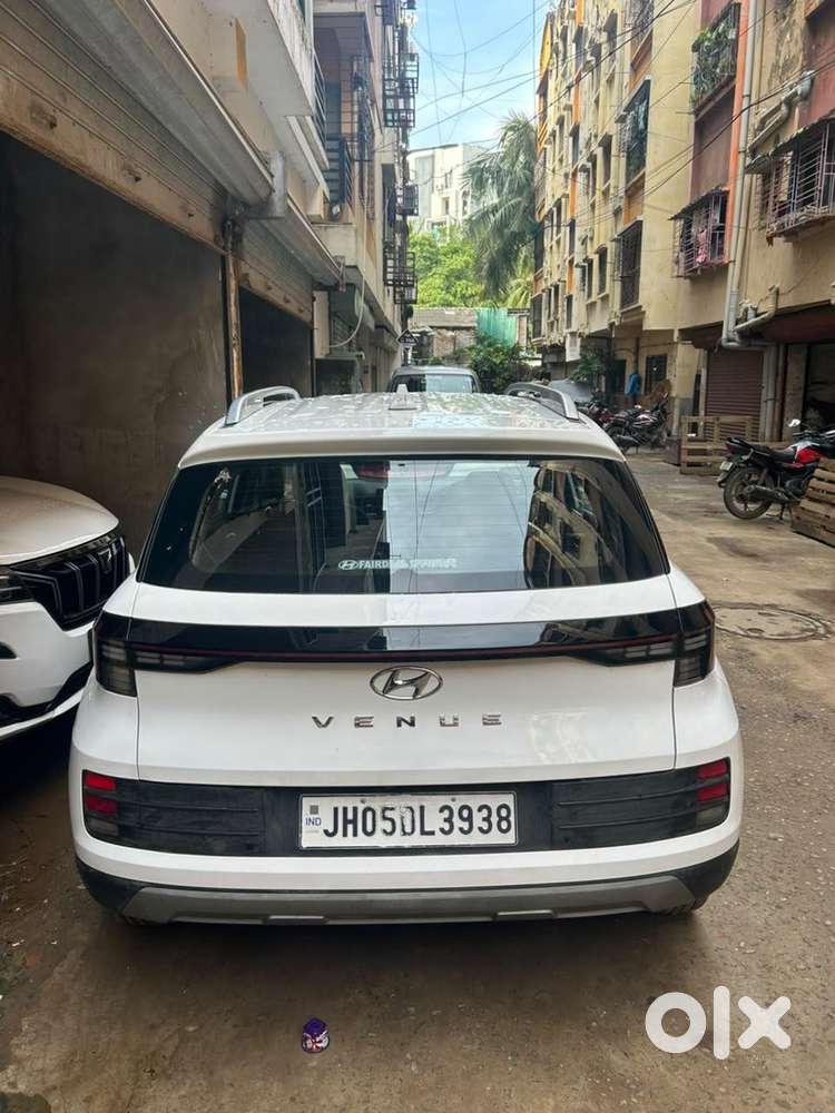 Hyundai Venue Petrol 2023