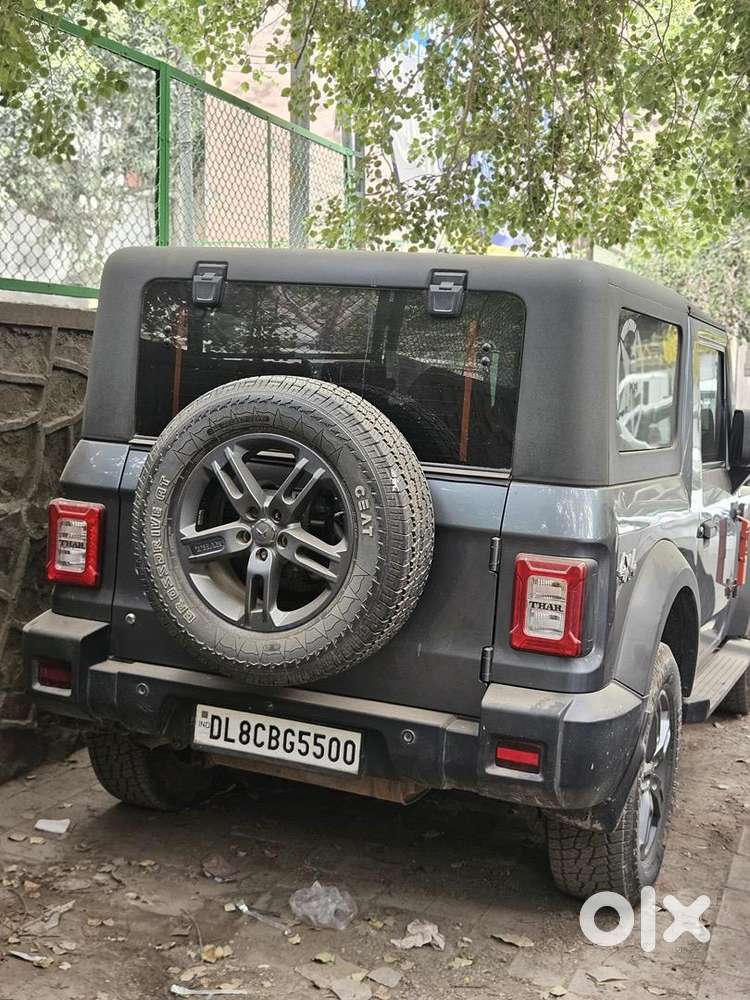 Mahindra Petrol 2023 Car