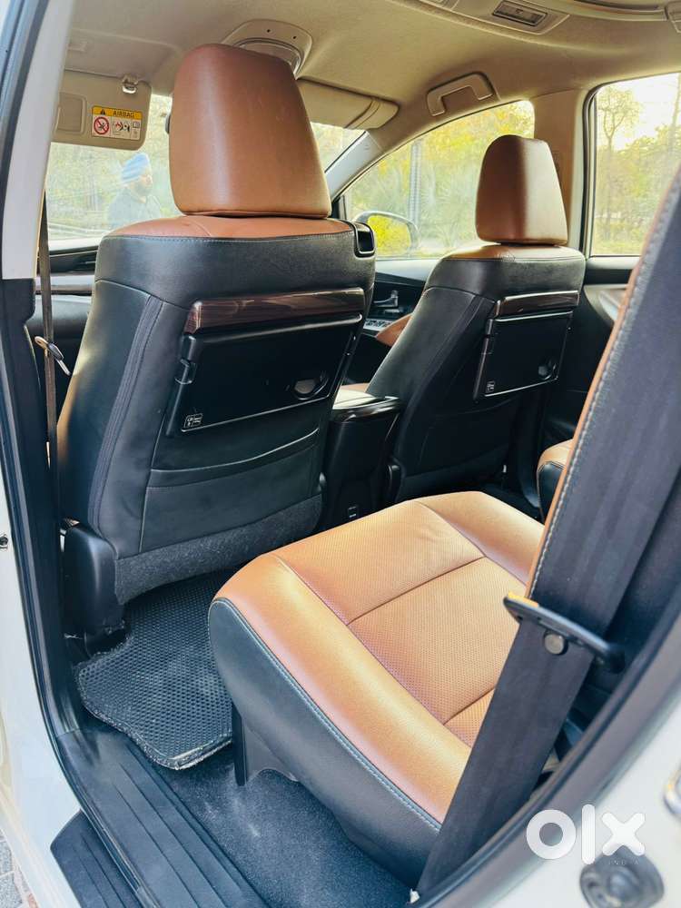 Toyota Innova Crysta